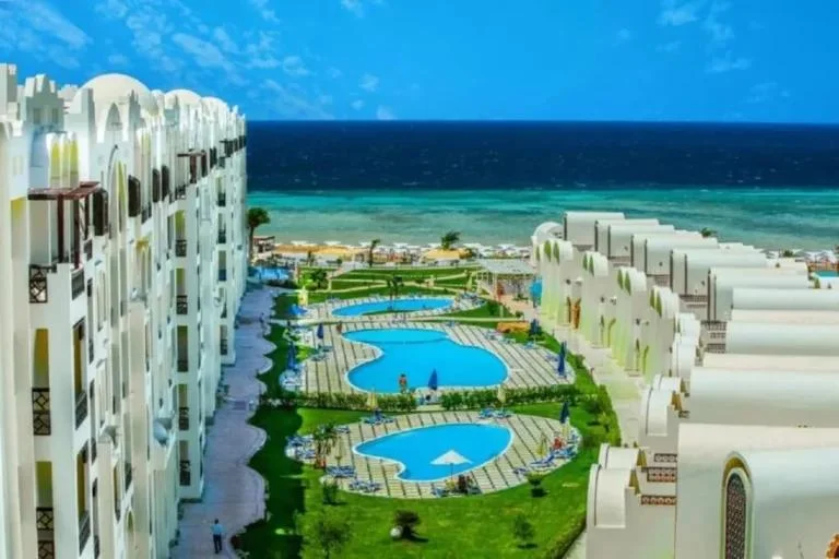 قرية سيكويا البحر الأحمر الغردقة – Sequoia Red Sea 2026