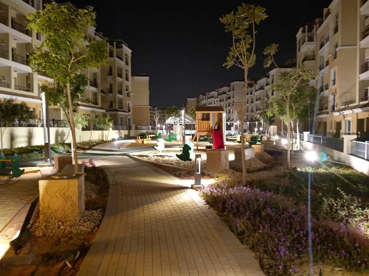 كمبوند سراي القاهرة الجديدة – Sarai Compound New cairo 2026 5 مميزات كمبوند سراي القاهرة الجديدة